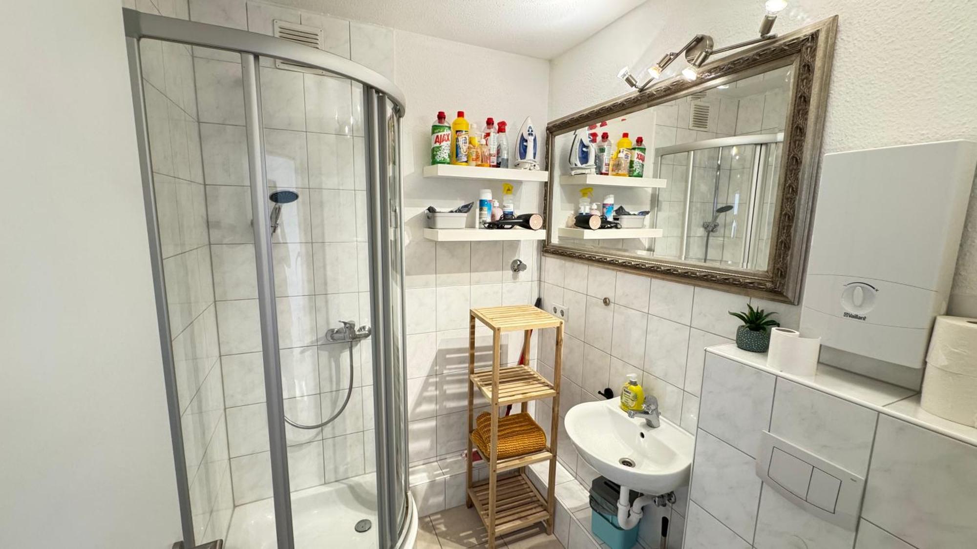 Monteur & Messezimmer Ratingen-Duesseldorf Екстер'єр фото