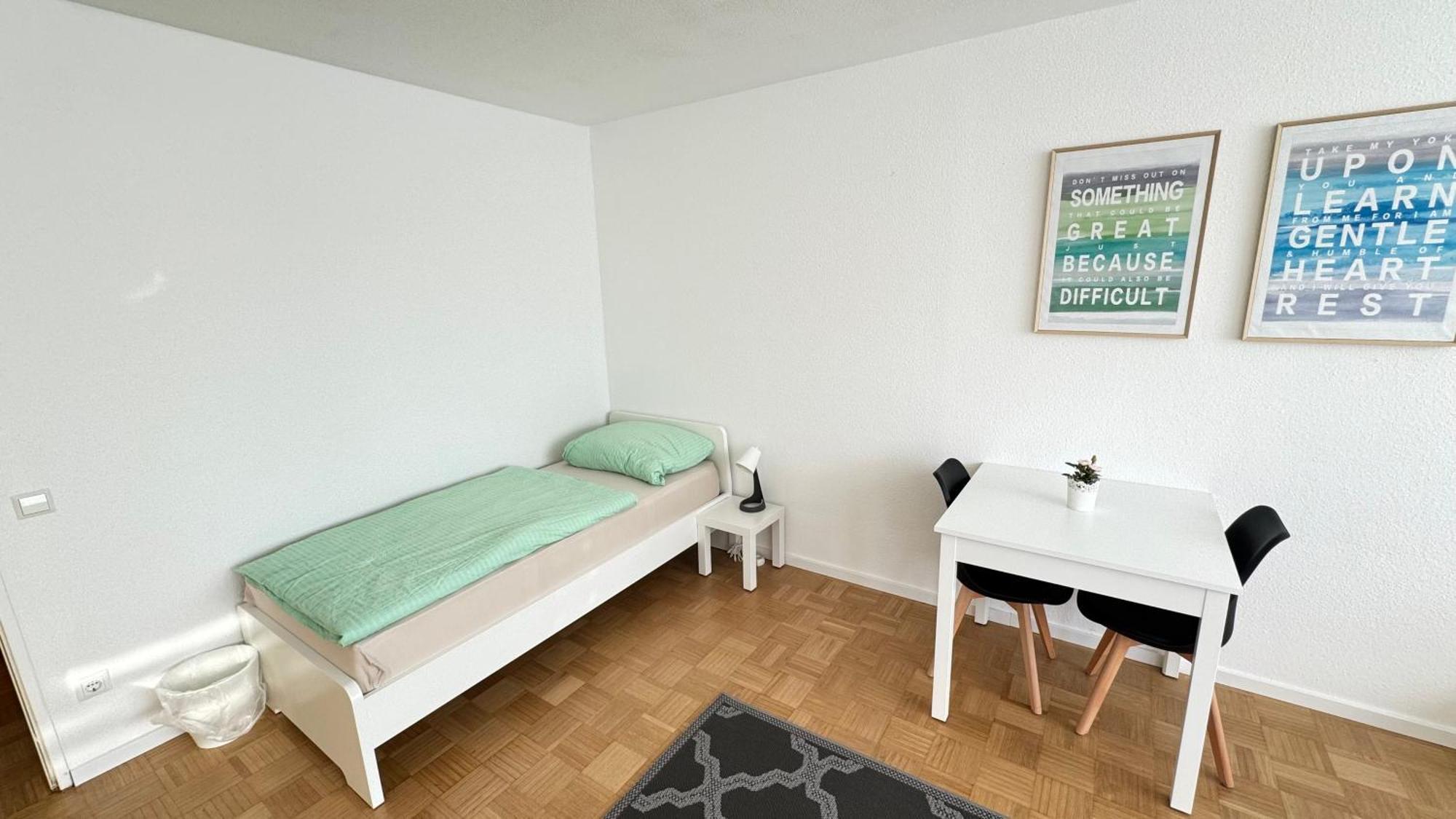 Monteur & Messezimmer Ratingen-Duesseldorf Екстер'єр фото