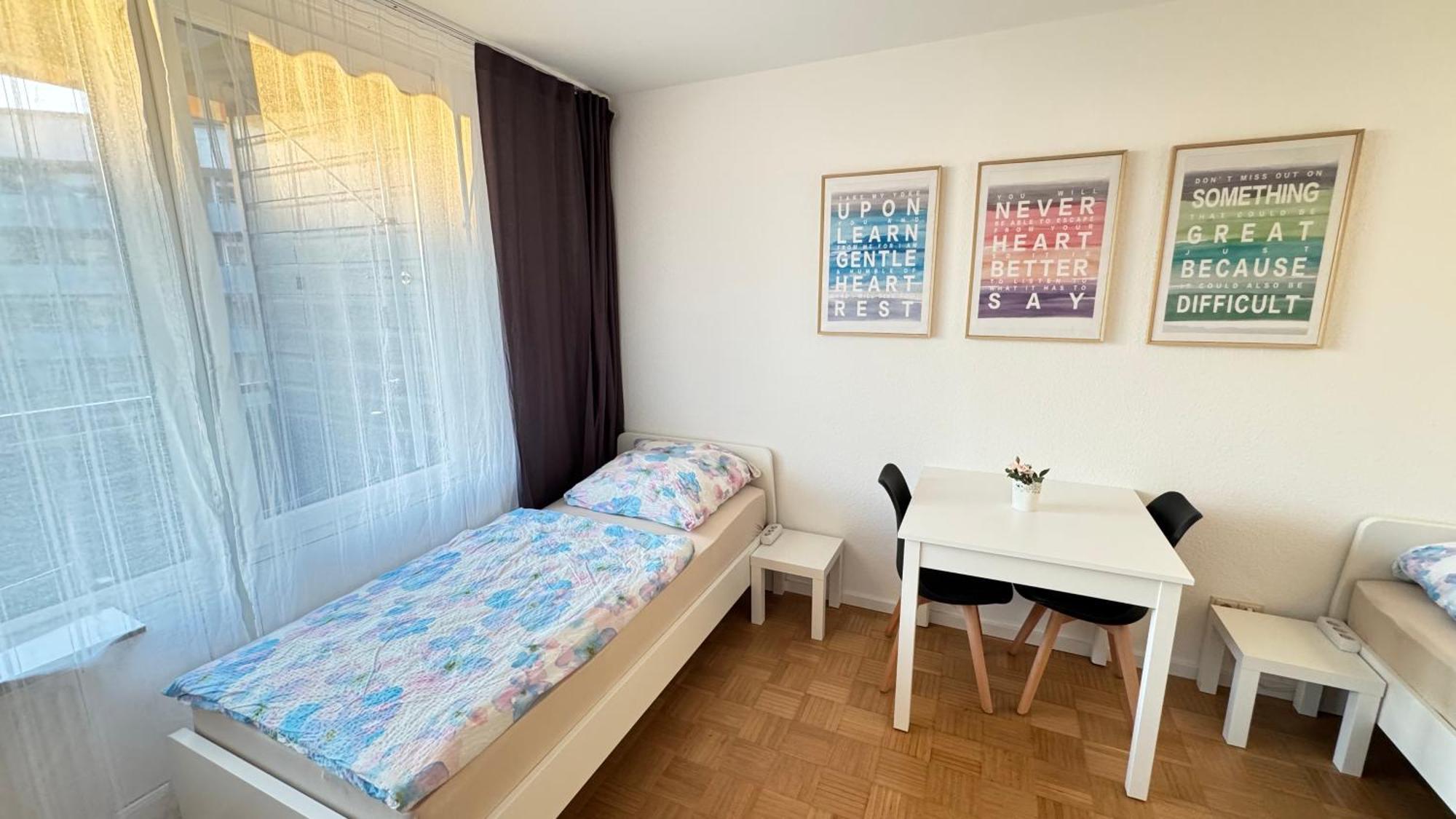 Monteur & Messezimmer Ratingen-Duesseldorf Екстер'єр фото
