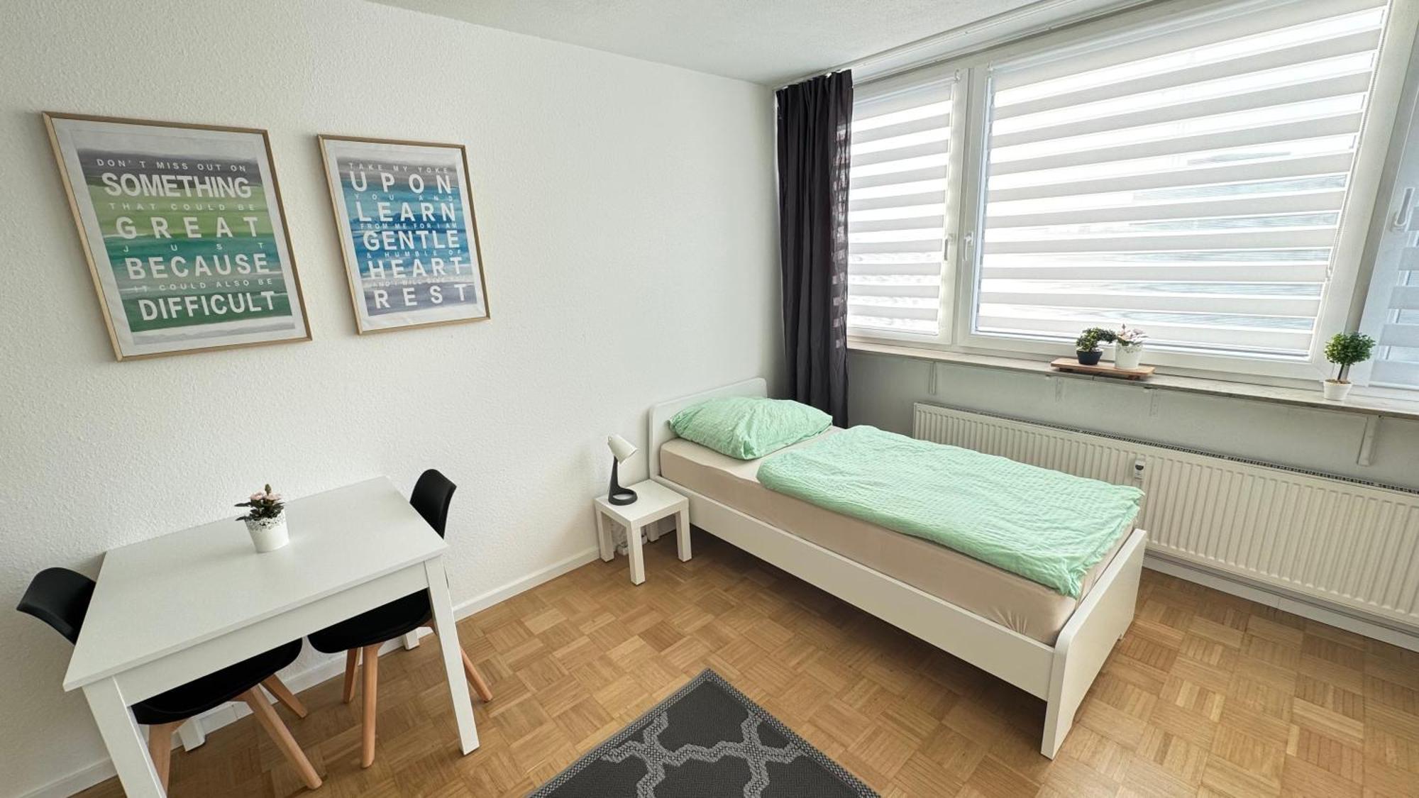 Monteur & Messezimmer Ratingen-Duesseldorf Екстер'єр фото
